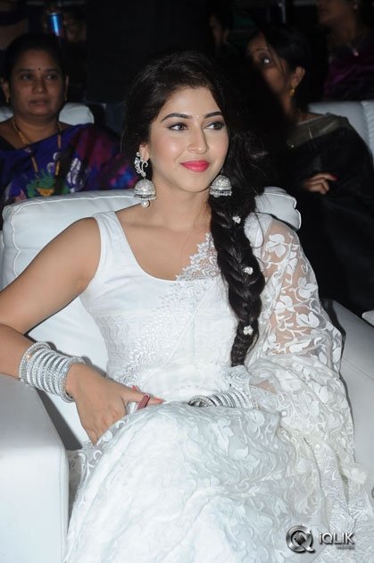Sonarika-Bhadoriya-at-Jadoogadu-Movie-Audio-Launch